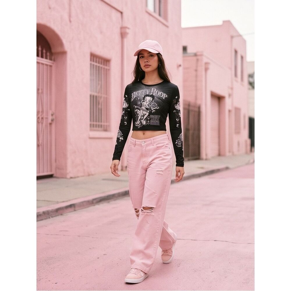 🛍️ BETTY BOOP feisty and bold sheer long sleeve cropped top size MEDIUM